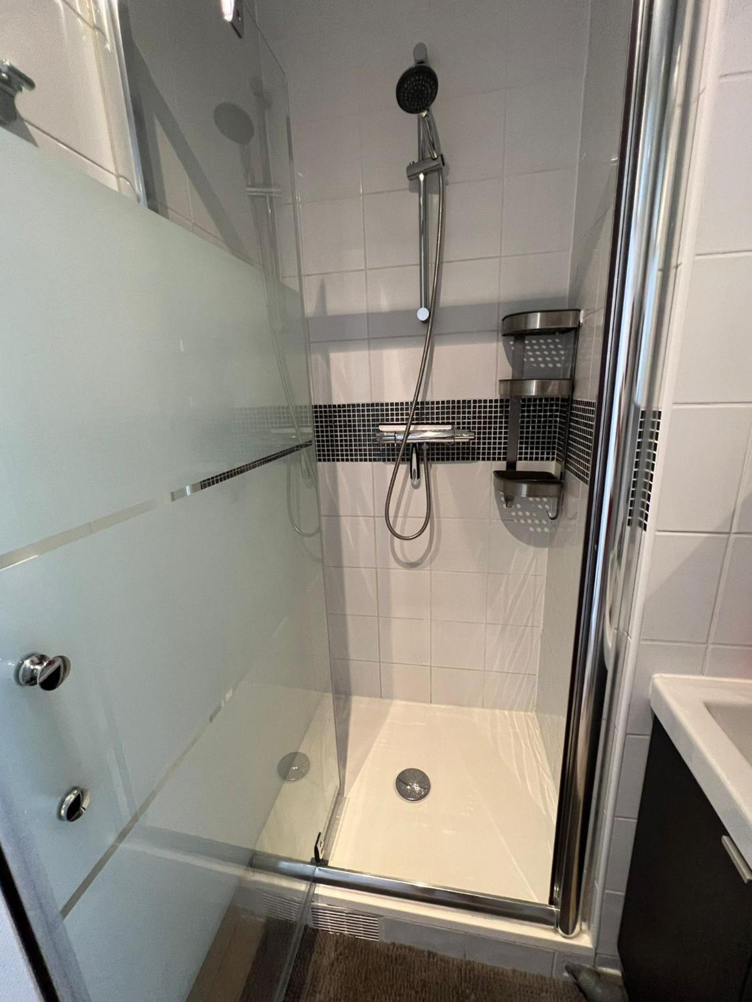 Studio Moderne Au Coeur De Paris Batignolles Ngoại thất bức ảnh